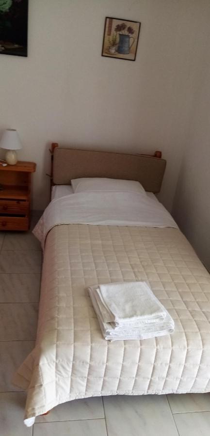 Γεώργιος Παπαϊωάννου Ενοικιαζόμενα Δωμάτια Khrónia Exterior foto